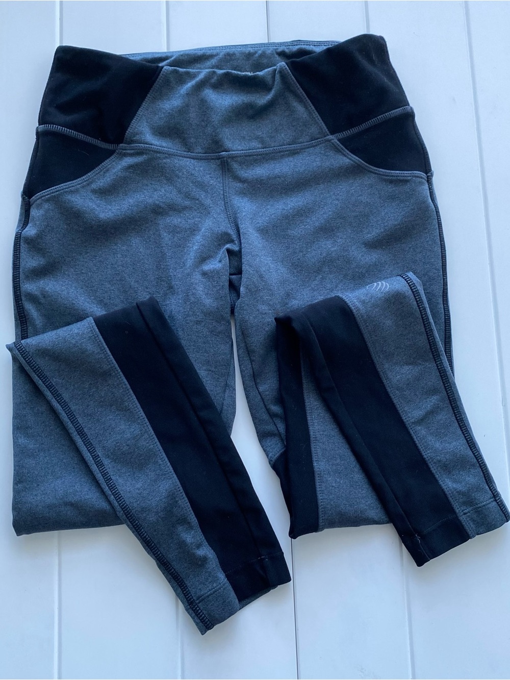 MPG Sport Two-Tone Gray & Black Active yoga gym workout Leggings